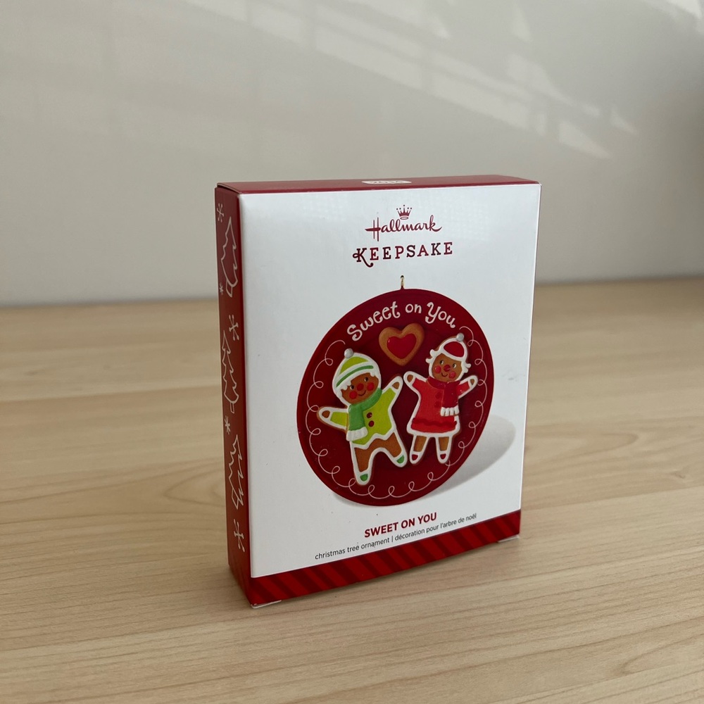 NIB 2014 Hallmark Ornament Sweet on You